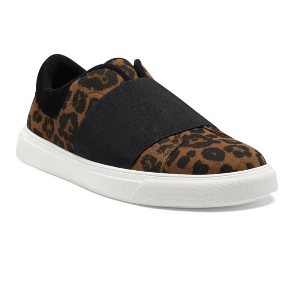 NWT Vince Camuto Maryenda Slip On Sneaker Leopard Print